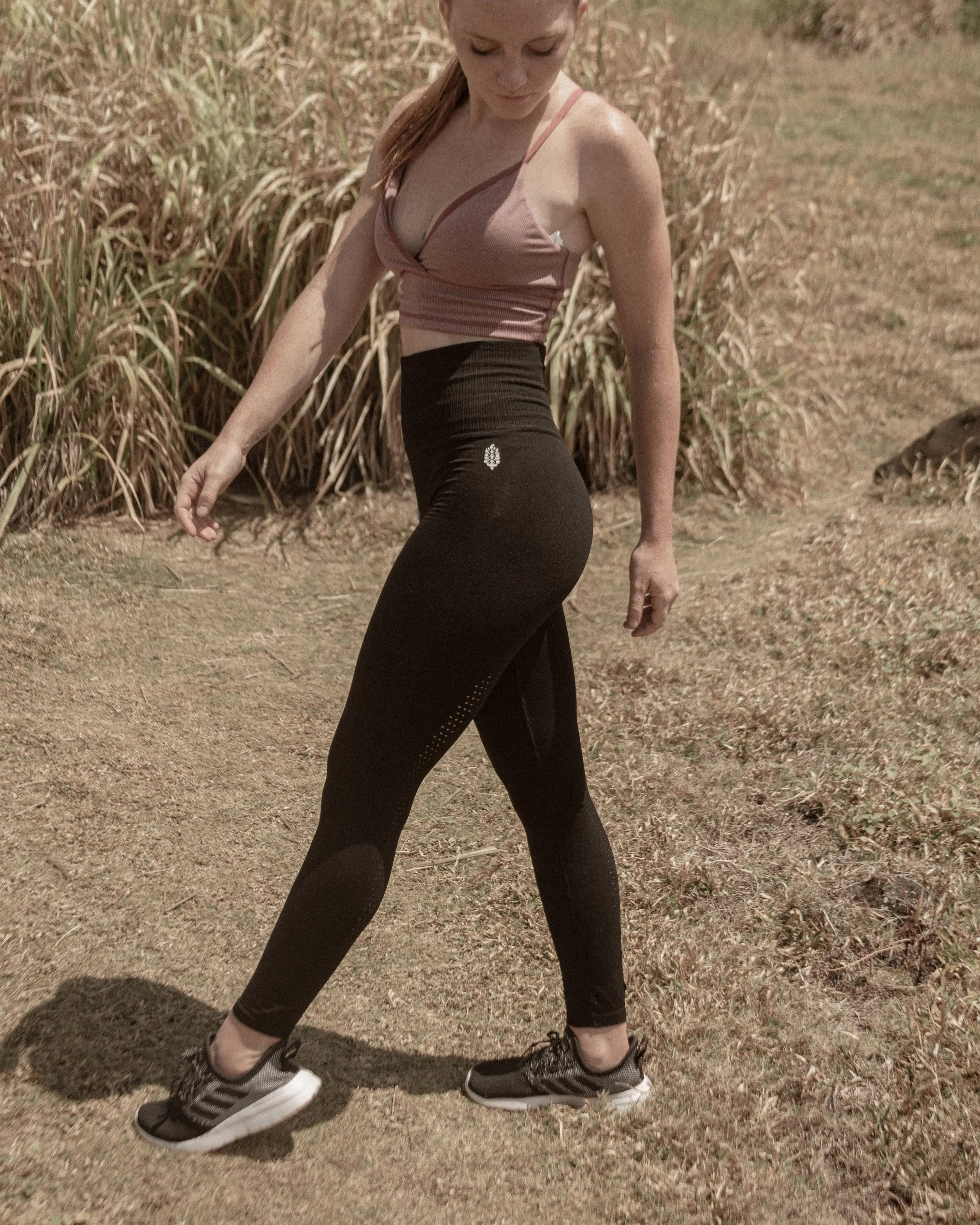 FREE PEOPLE MOVEMENT GOOD KARMA LEGGINGS - BLACK