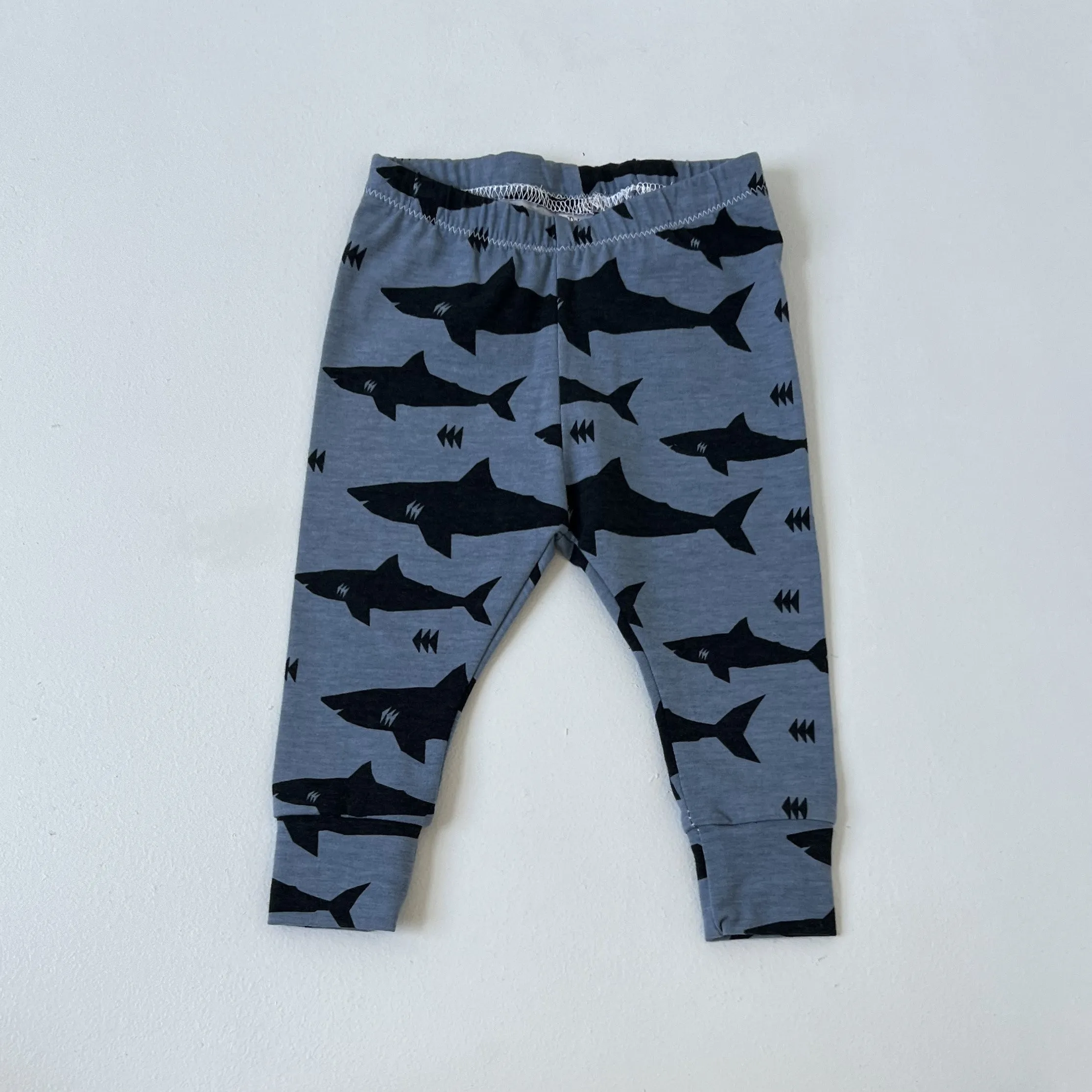 L E G G I N G S | Shark